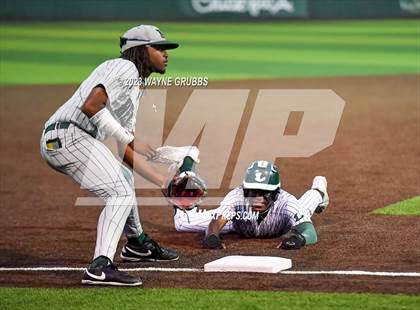 Thumbnail 3 in Reedy @ Longview (UIL 5A Regional Semifinal) photogallery.