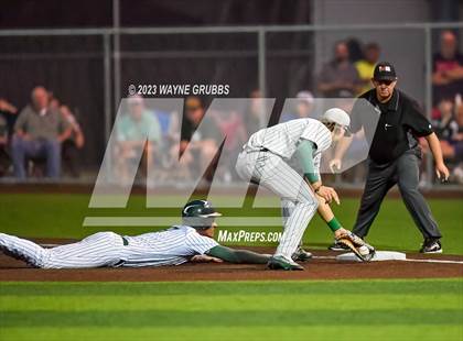 Thumbnail 2 in Reedy @ Longview (UIL 5A Regional Semifinal) photogallery.