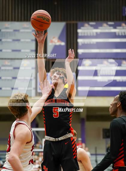 Thumbnail 2 in Beech Grove vs. Brownstown Central (IHSAA 3A Regional Semi-Final) photogallery.