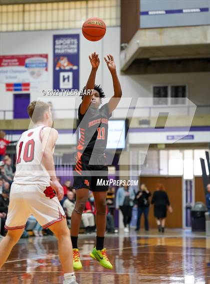 Thumbnail 1 in Beech Grove vs. Brownstown Central (IHSAA 3A Regional Semi-Final) photogallery.