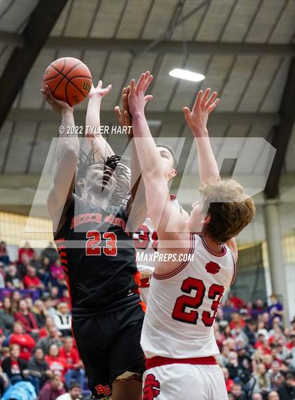 Thumbnail 3 in Beech Grove vs. Brownstown Central (IHSAA 3A Regional Semi-Final) photogallery.