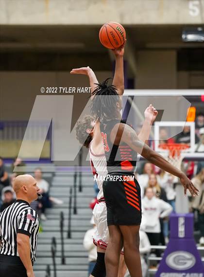 Thumbnail 2 in Beech Grove vs. Brownstown Central (IHSAA 3A Regional Semi-Final) photogallery.