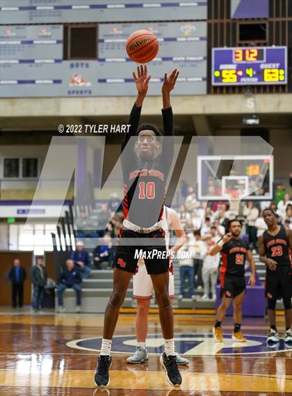 Thumbnail 1 in Beech Grove vs. Brownstown Central (IHSAA 3A Regional Semi-Final) photogallery.