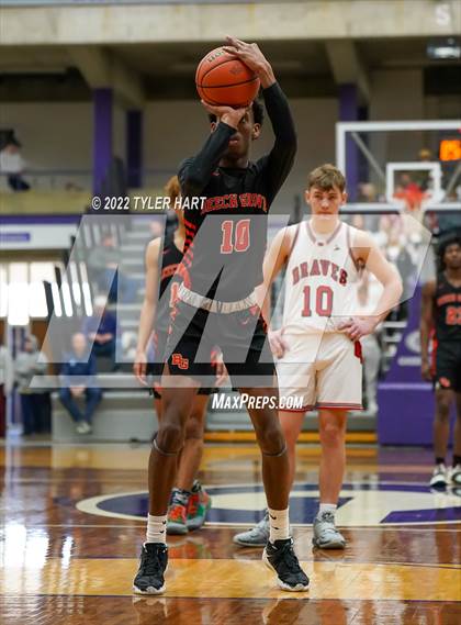 Thumbnail 1 in Beech Grove vs. Brownstown Central (IHSAA 3A Regional Semi-Final) photogallery.