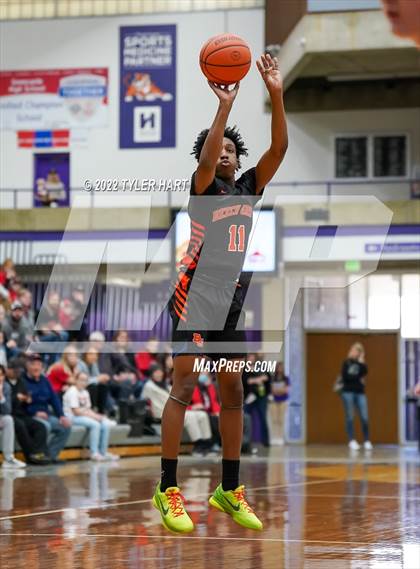 Thumbnail 2 in Beech Grove vs. Brownstown Central (IHSAA 3A Regional Semi-Final) photogallery.