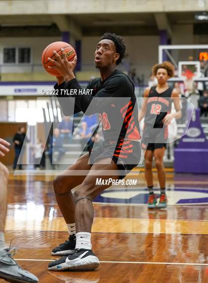 Thumbnail 2 in Beech Grove vs. Brownstown Central (IHSAA 3A Regional Semi-Final) photogallery.