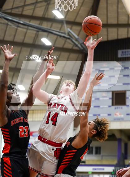 Thumbnail 2 in Beech Grove vs. Brownstown Central (IHSAA 3A Regional Semi-Final) photogallery.