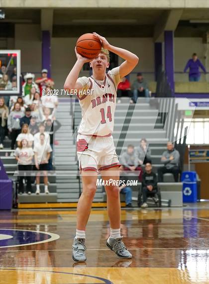 Thumbnail 1 in Beech Grove vs. Brownstown Central (IHSAA 3A Regional Semi-Final) photogallery.