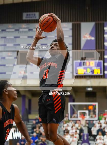 Thumbnail 3 in Beech Grove vs. Brownstown Central (IHSAA 3A Regional Semi-Final) photogallery.