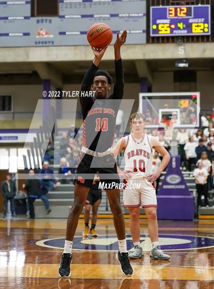 Thumbnail 1 in Beech Grove vs. Brownstown Central (IHSAA 3A Regional Semi-Final) photogallery.