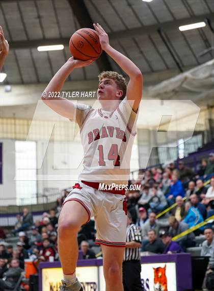Thumbnail 2 in Beech Grove vs. Brownstown Central (IHSAA 3A Regional Semi-Final) photogallery.