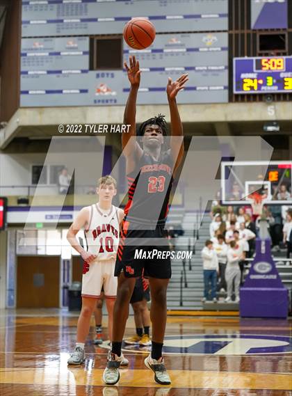 Thumbnail 1 in Beech Grove vs. Brownstown Central (IHSAA 3A Regional Semi-Final) photogallery.