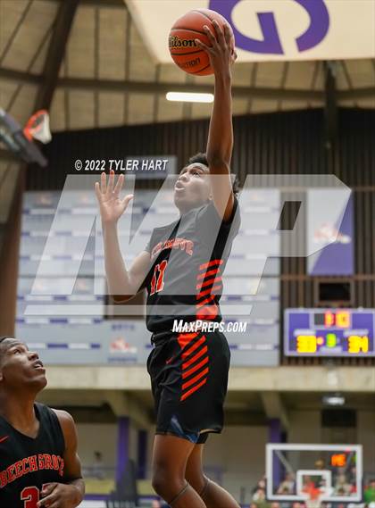 Thumbnail 2 in Beech Grove vs. Brownstown Central (IHSAA 3A Regional Semi-Final) photogallery.