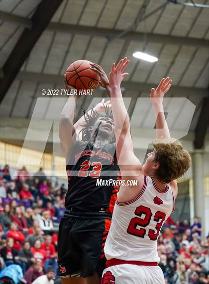 Thumbnail 1 in Beech Grove vs. Brownstown Central (IHSAA 3A Regional Semi-Final) photogallery.