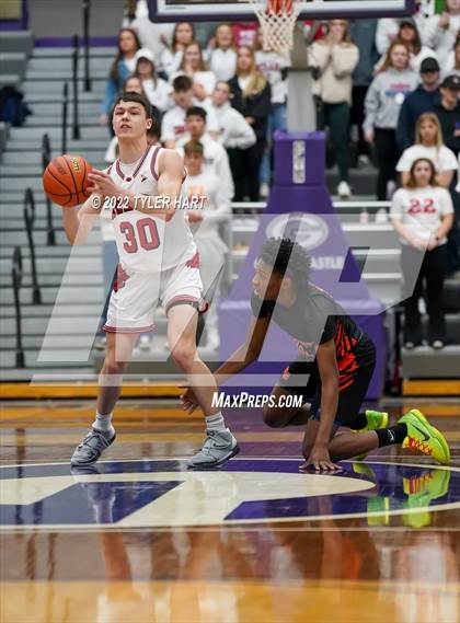 Thumbnail 2 in Beech Grove vs. Brownstown Central (IHSAA 3A Regional Semi-Final) photogallery.