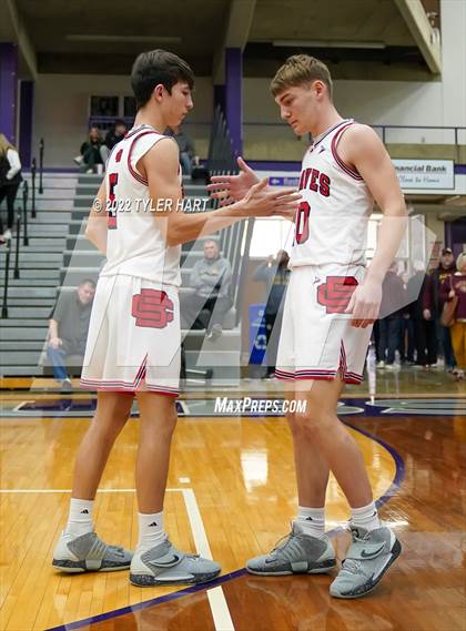 Thumbnail 1 in Beech Grove vs. Brownstown Central (IHSAA 3A Regional Semi-Final) photogallery.