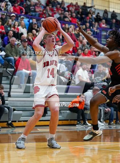 Thumbnail 1 in Beech Grove vs. Brownstown Central (IHSAA 3A Regional Semi-Final) photogallery.