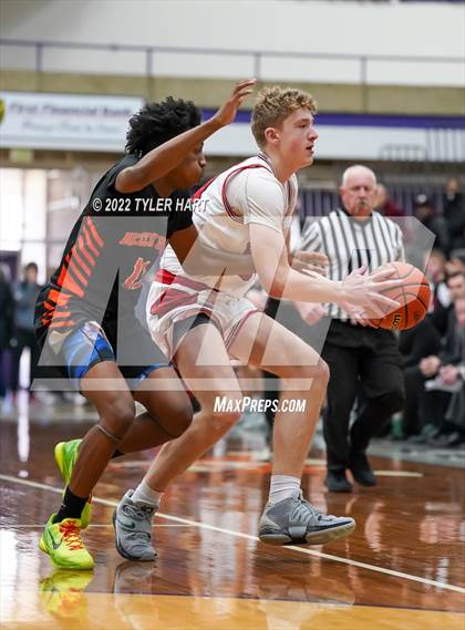 Thumbnail 2 in Beech Grove vs. Brownstown Central (IHSAA 3A Regional Semi-Final) photogallery.