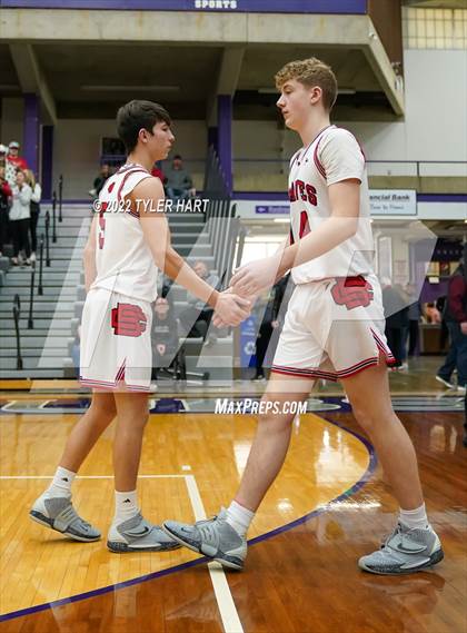 Thumbnail 2 in Beech Grove vs. Brownstown Central (IHSAA 3A Regional Semi-Final) photogallery.