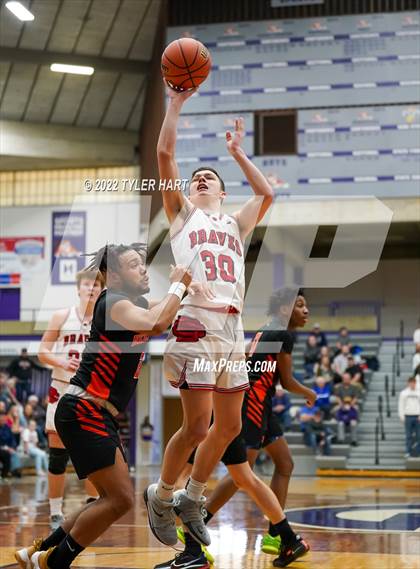 Thumbnail 1 in Beech Grove vs. Brownstown Central (IHSAA 3A Regional Semi-Final) photogallery.