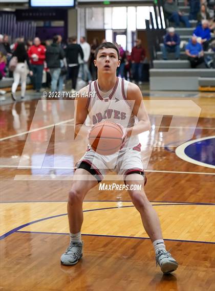 Thumbnail 3 in Beech Grove vs. Brownstown Central (IHSAA 3A Regional Semi-Final) photogallery.