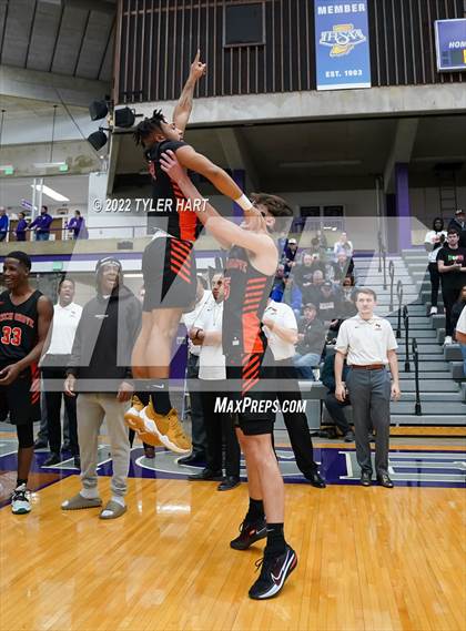 Thumbnail 2 in Beech Grove vs. Brownstown Central (IHSAA 3A Regional Semi-Final) photogallery.