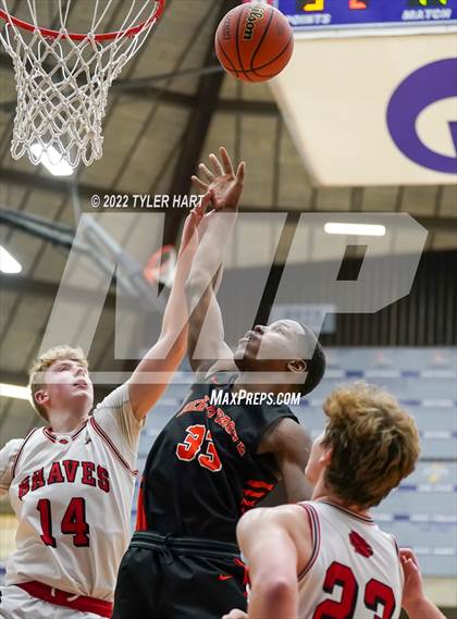 Thumbnail 1 in Beech Grove vs. Brownstown Central (IHSAA 3A Regional Semi-Final) photogallery.