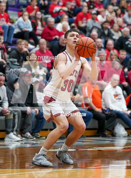 Thumbnail 1 in Beech Grove vs. Brownstown Central (IHSAA 3A Regional Semi-Final) photogallery.