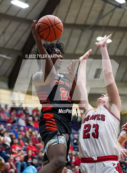 Thumbnail 2 in Beech Grove vs. Brownstown Central (IHSAA 3A Regional Semi-Final) photogallery.