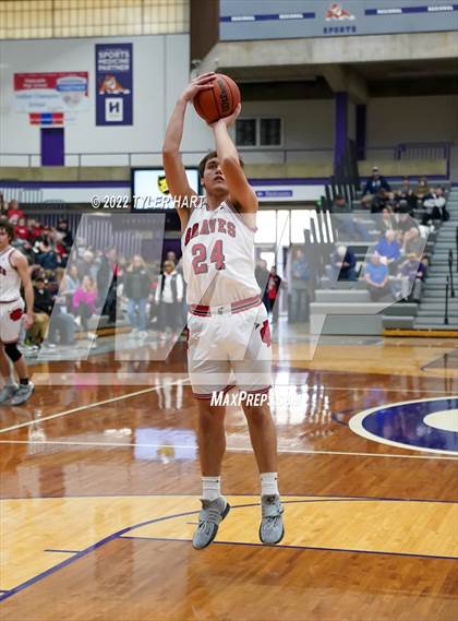 Thumbnail 1 in Beech Grove vs. Brownstown Central (IHSAA 3A Regional Semi-Final) photogallery.