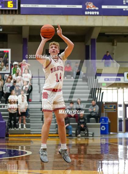 Thumbnail 2 in Beech Grove vs. Brownstown Central (IHSAA 3A Regional Semi-Final) photogallery.