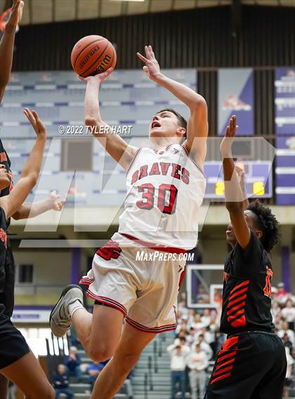 Thumbnail 1 in Beech Grove vs. Brownstown Central (IHSAA 3A Regional Semi-Final) photogallery.