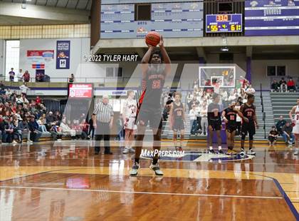 Thumbnail 3 in Beech Grove vs. Brownstown Central (IHSAA 3A Regional Semi-Final) photogallery.