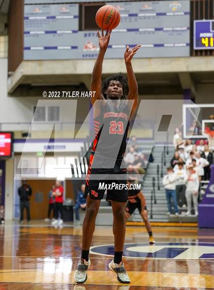 Thumbnail 3 in Beech Grove vs. Brownstown Central (IHSAA 3A Regional Semi-Final) photogallery.