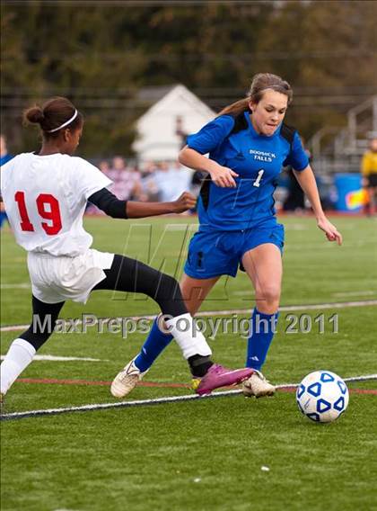 Thumbnail 1 in Hoosick Falls vs Friends Academy (NYSPHSAA Class C Final) photogallery.
