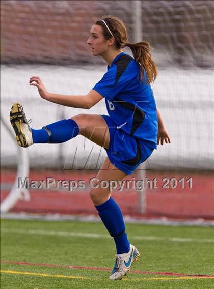 Thumbnail 1 in Hoosick Falls vs Friends Academy (NYSPHSAA Class C Final) photogallery.