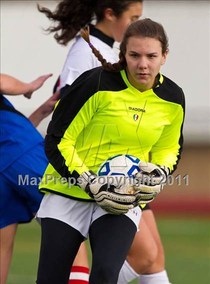 Thumbnail 2 in Hoosick Falls vs Friends Academy (NYSPHSAA Class C Final) photogallery.