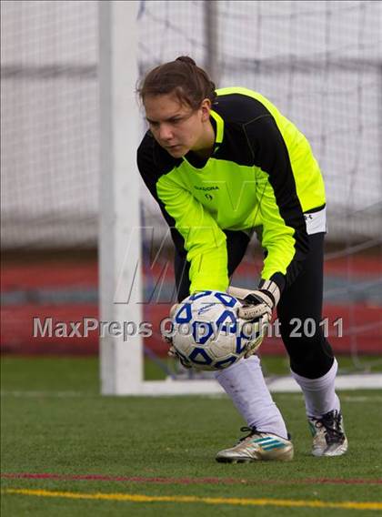 Thumbnail 2 in Hoosick Falls vs Friends Academy (NYSPHSAA Class C Final) photogallery.