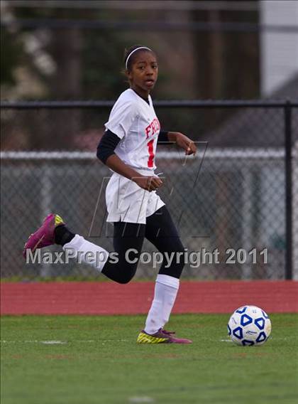 Thumbnail 3 in Hoosick Falls vs Friends Academy (NYSPHSAA Class C Final) photogallery.