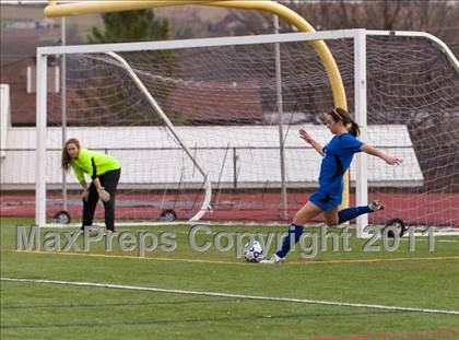 Thumbnail 1 in Hoosick Falls vs Friends Academy (NYSPHSAA Class C Final) photogallery.
