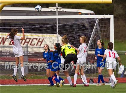 Thumbnail 3 in Hoosick Falls vs Friends Academy (NYSPHSAA Class C Final) photogallery.