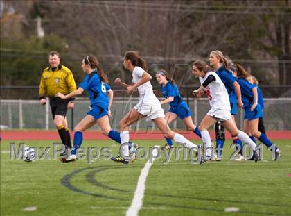 Thumbnail 3 in Hoosick Falls vs Friends Academy (NYSPHSAA Class C Final) photogallery.