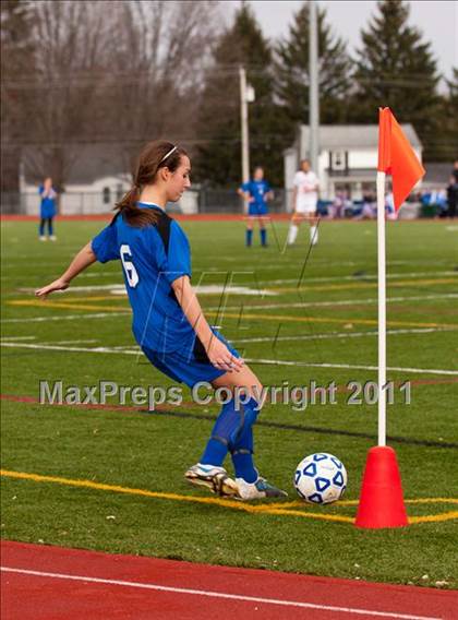 Thumbnail 1 in Hoosick Falls vs Friends Academy (NYSPHSAA Class C Final) photogallery.