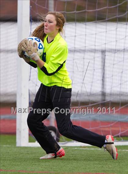Thumbnail 2 in Hoosick Falls vs Friends Academy (NYSPHSAA Class C Final) photogallery.