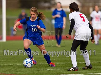 Thumbnail 2 in Hoosick Falls vs Friends Academy (NYSPHSAA Class C Final) photogallery.