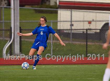 Thumbnail 2 in Hoosick Falls vs Friends Academy (NYSPHSAA Class C Final) photogallery.
