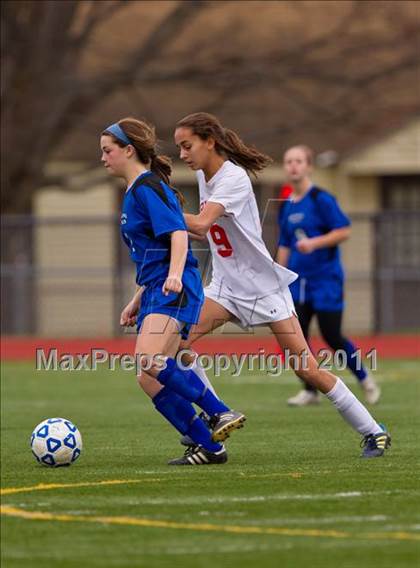 Thumbnail 3 in Hoosick Falls vs Friends Academy (NYSPHSAA Class C Final) photogallery.