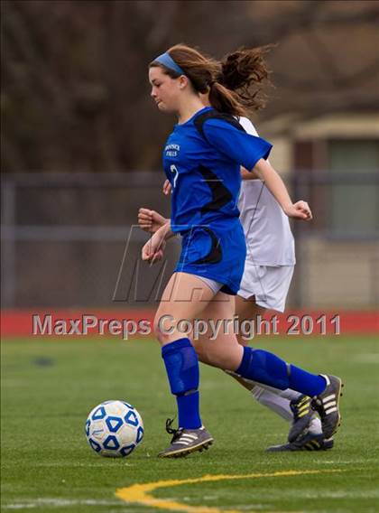 Thumbnail 2 in Hoosick Falls vs Friends Academy (NYSPHSAA Class C Final) photogallery.