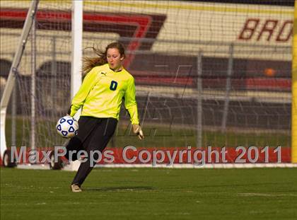 Thumbnail 3 in Hoosick Falls vs Friends Academy (NYSPHSAA Class C Final) photogallery.
