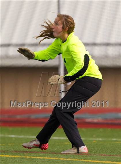 Thumbnail 3 in Hoosick Falls vs Friends Academy (NYSPHSAA Class C Final) photogallery.